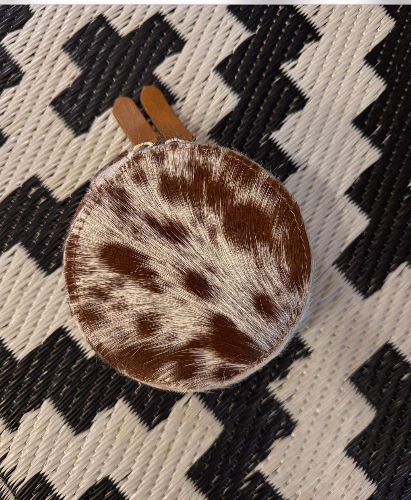 Round Top Wallet Cowhide